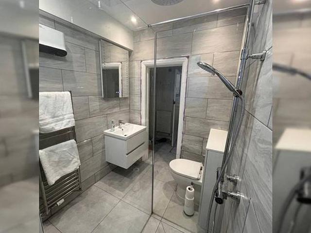 1 bedroom flat in London
