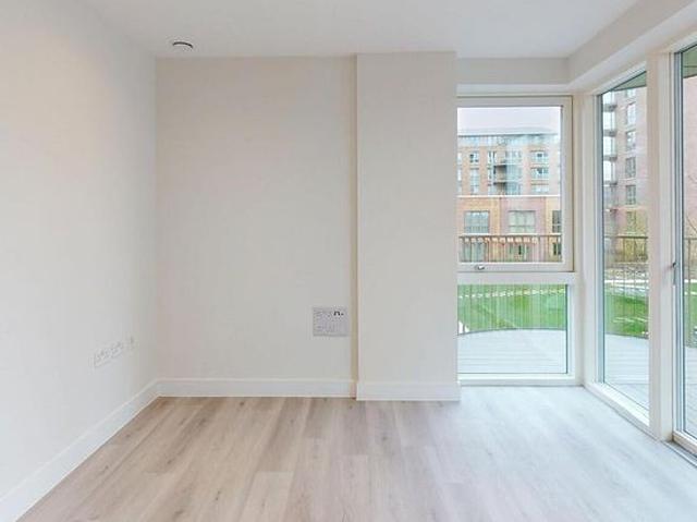 1 bedroom flat in London