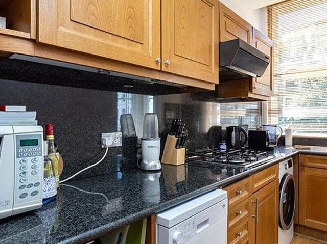 1 bedroom flat in London