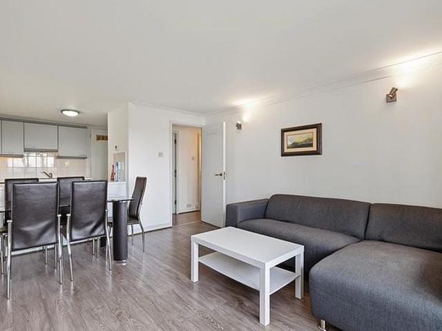 1 bedroom flat in London