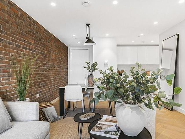1 bedroom flat in London
