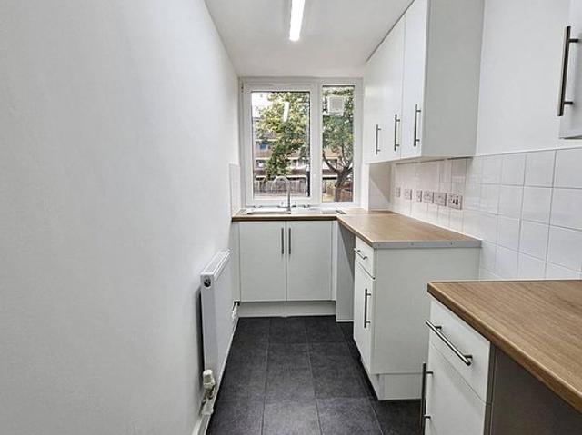 1 bedroom flat in London