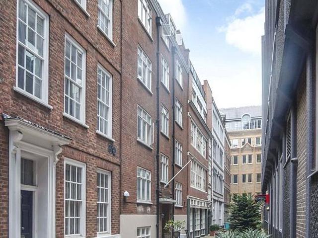 1 bedroom flat in London