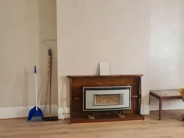 1 bedroom flat in London