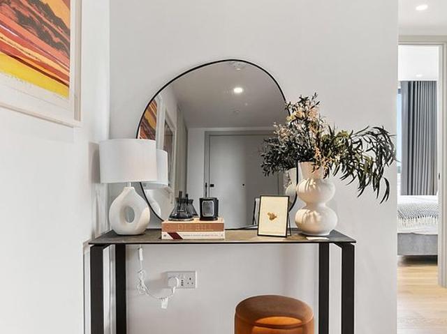 1 bedroom flat in London