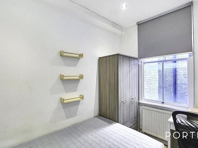 1 bedroom flat in London