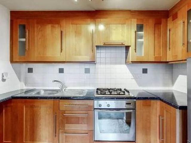 1 bedroom flat in London