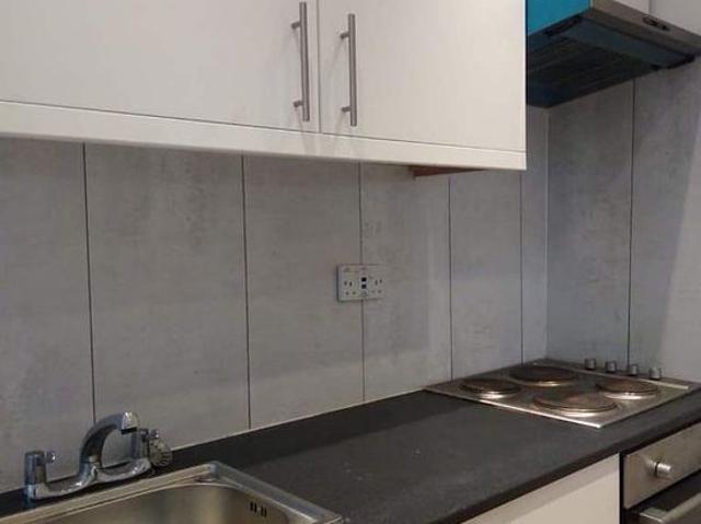 1 bedroom flat in London