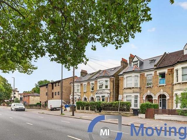 1 bedroom flat in London