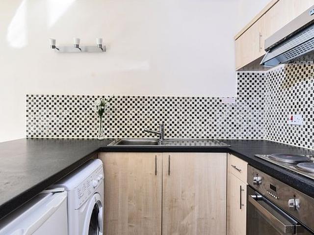1 bedroom flat in London