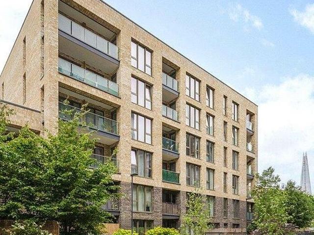 1 bedroom flat in London