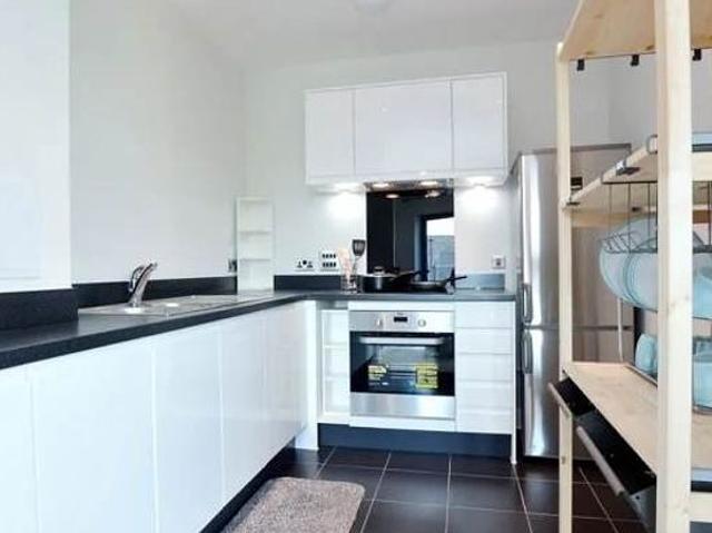 1 bedroom flat in London