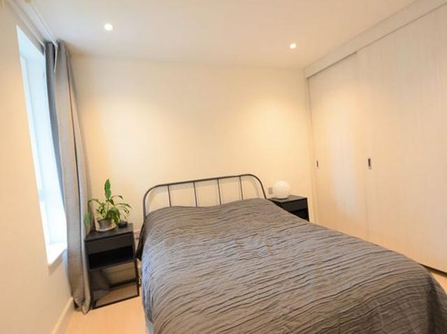 1 bedroom flat in London