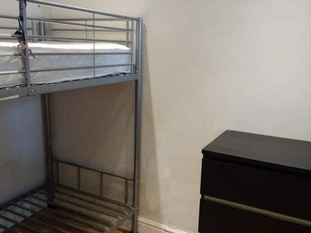 1 bedroom flat in London