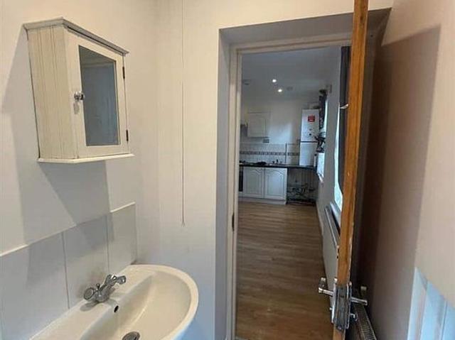 1 bedroom flat in London