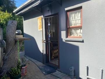 1 Bedroom Flat in Oakglen