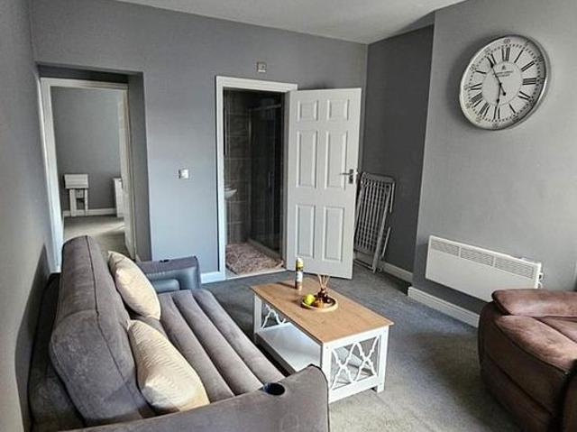 1 bedroom flat in Oldbury