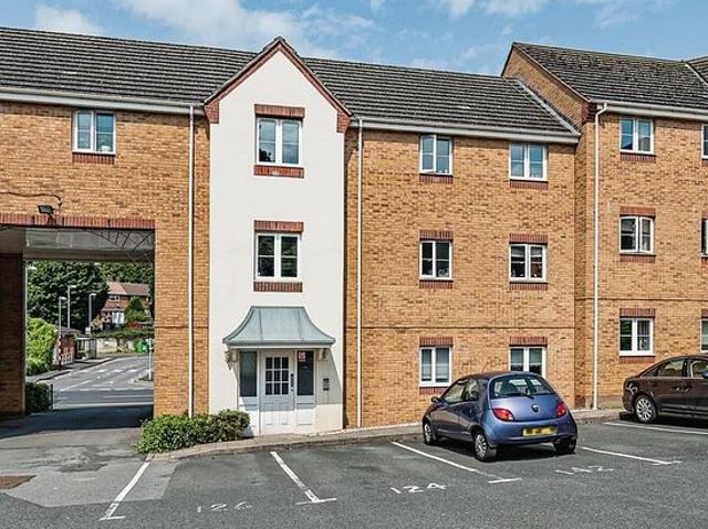 1 bedroom flat in Oldbury