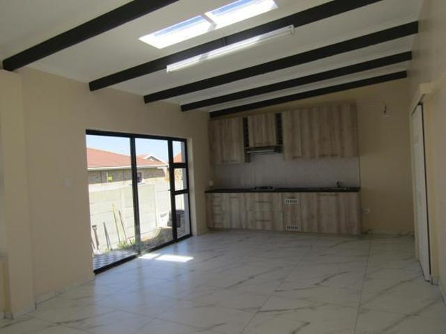 1 Bedroom Flat in Parsons Ridge