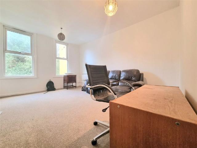 1 bedroom Flat in South Street, Reading