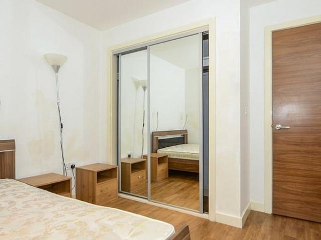 1 bedroom flat in Stanmore