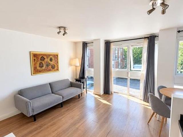 1 bedroom flat in Surbiton