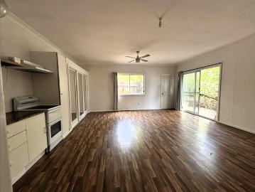 1 BEDROOM FLAT INCLUDING WATER