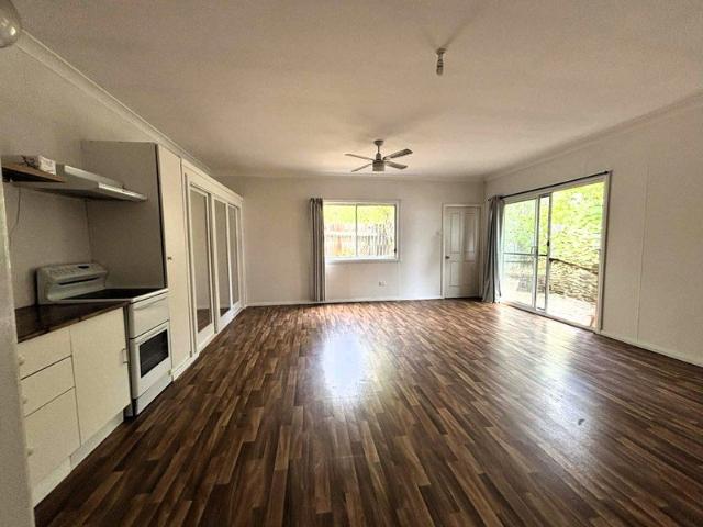 1 BEDROOM FLAT INCLUDING WATER