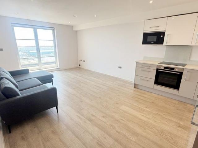 1 Bedroom Flat, Kingsway, Hove