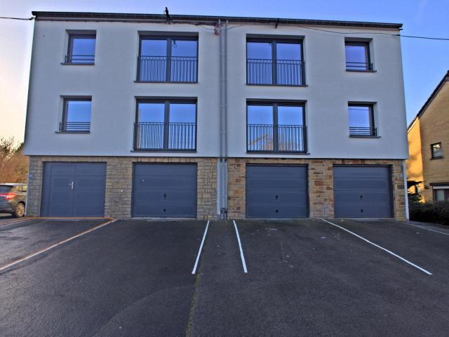 1 bedroom flat + office, shared garden, cellar and parking