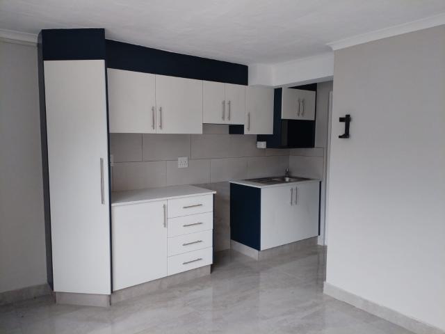 1 bedroom flatlet available immediately in Glenashley