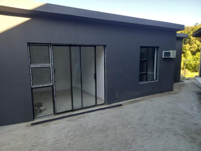 1 Bedroom Freehold To Let in Beacon Bay