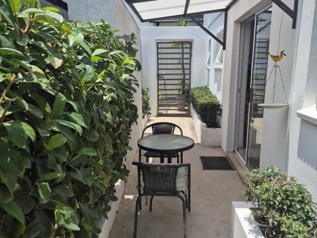 1 Bedroom Freestanding To Let in Parkhurst