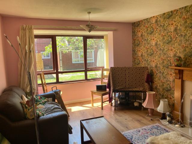 1 bedroom fully furnished ground floor flat
