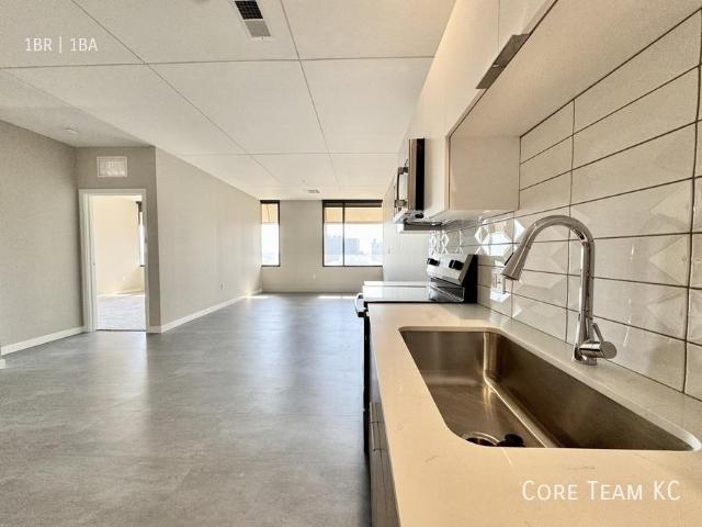 1 bedroom, Kansas City MO 64106 95560066
