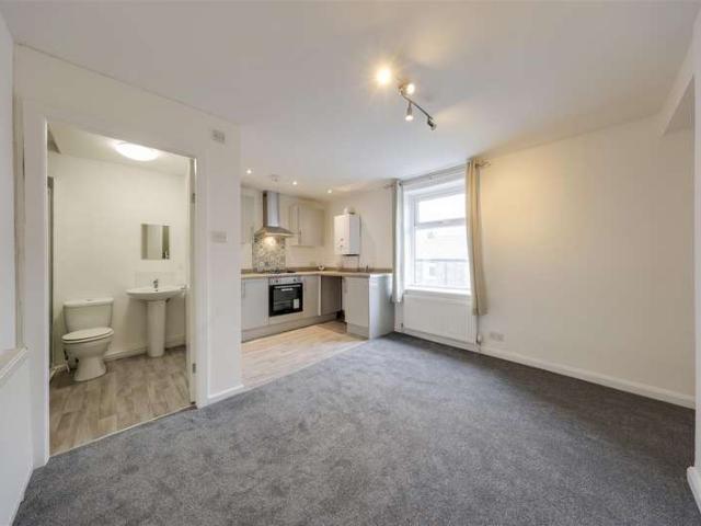 1 Bedroom House