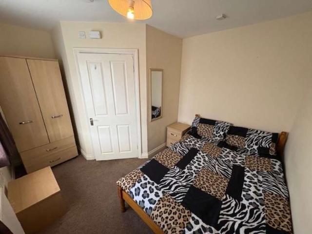 1 Bedroom House