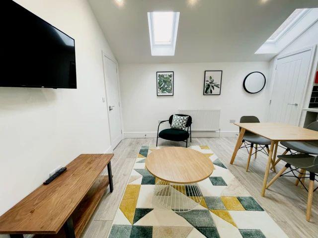 1 Bedroom House