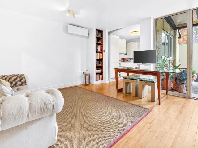 1 Bedroom House