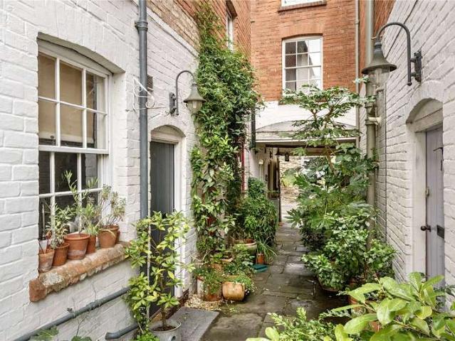 1 Bedroom House