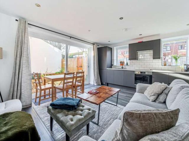 1 Bedroom House