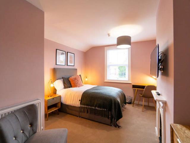 1 Bedroom House
