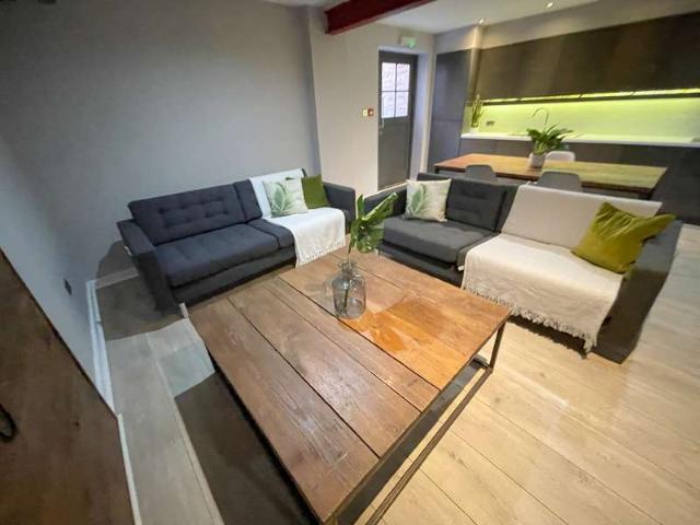 1 Bedroom House