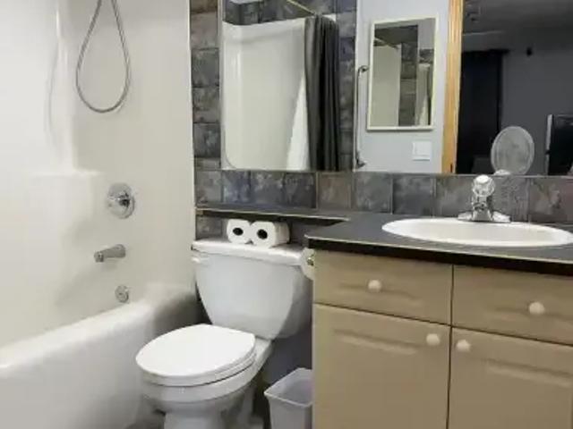 1 Bedroom House Cochrane AB 104910263