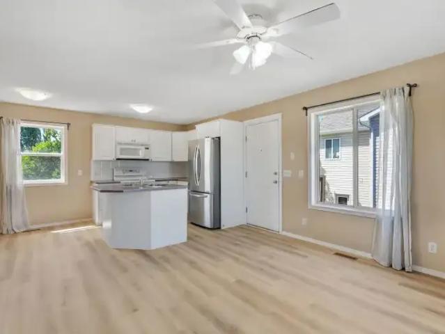 1 Bedroom House Calgary AB 105185797