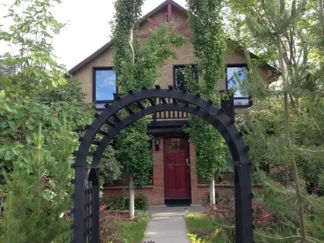1 Bedroom House Calgary AB 105226705