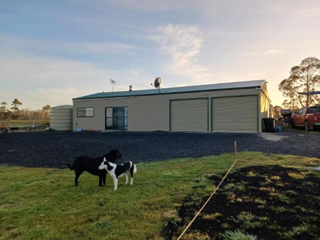 1 Bedroom House Ansons Bay TAS 106145437