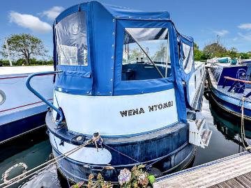 1 bedroom house boat for sale