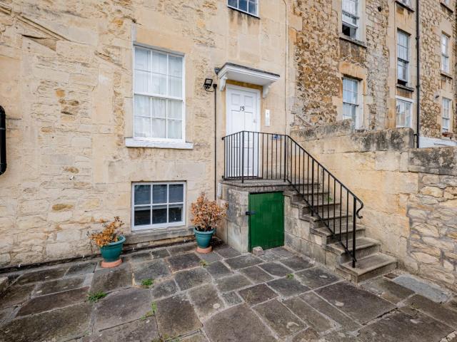 1 Bedroom House | Bath, BA1 6RU