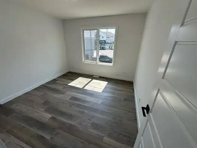 1 Bedroom House Edmonton AB 104401527